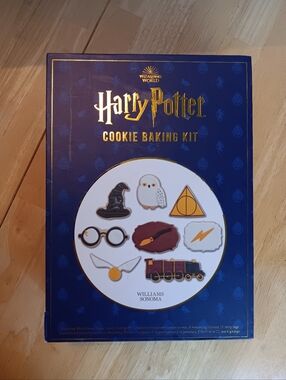 Williams Sonoma Harry Potter Cookie Baking Kit